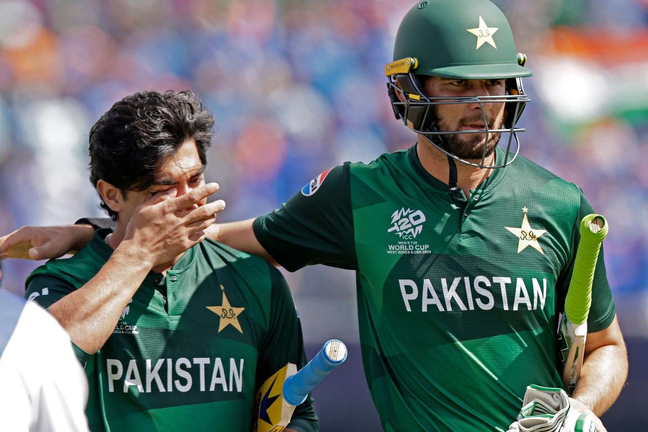 Heartbreak in Pakistan after a Crushing defeat in cricket World Cup loss to India